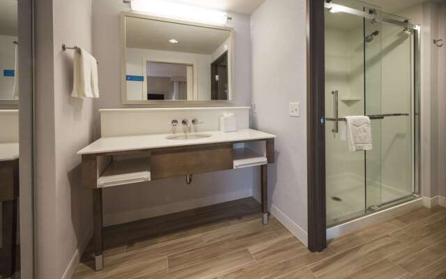 Hampton Inn & Suites Seattle/Redmond