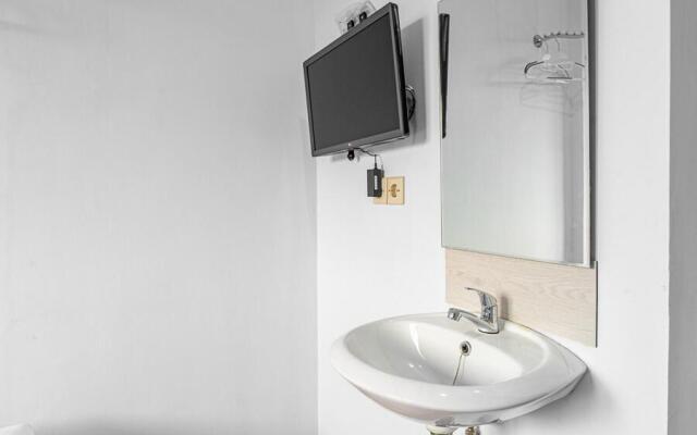 RedDoorz near Pecenongan 2