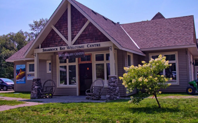 Great Blue Resorts - Shamrock Bay Resort