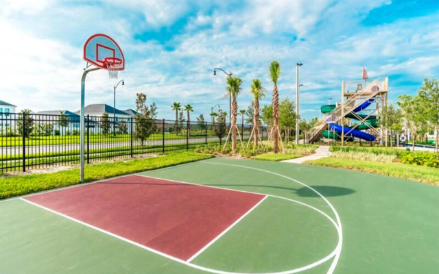 Luxury Thownhouse with private pool