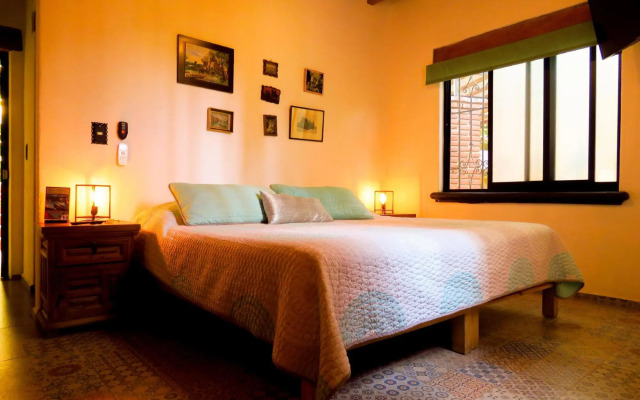 Hotel Casa Alvarada