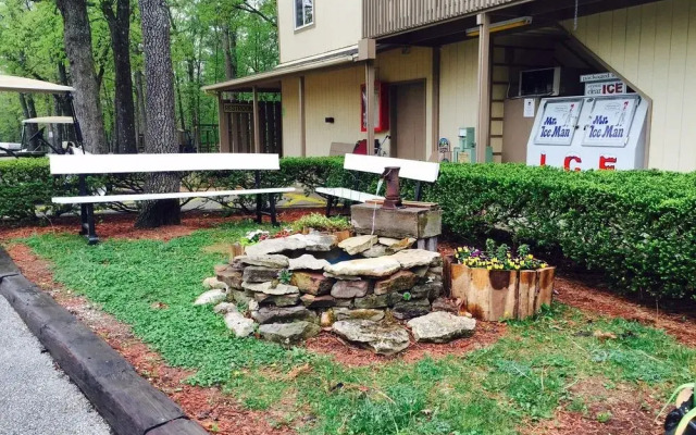 Compton Ridge Resort