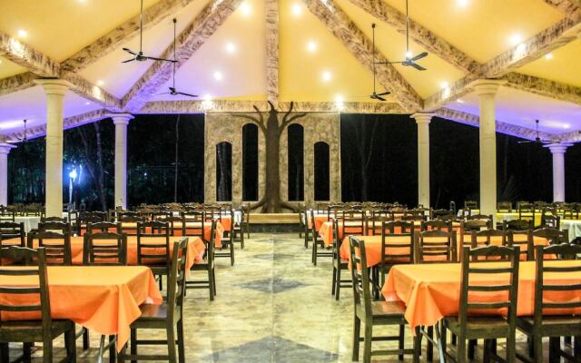 Real Mayab Hotel & Bungalows