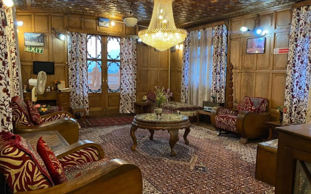 Houseboat Nairobi by OYO Rooms