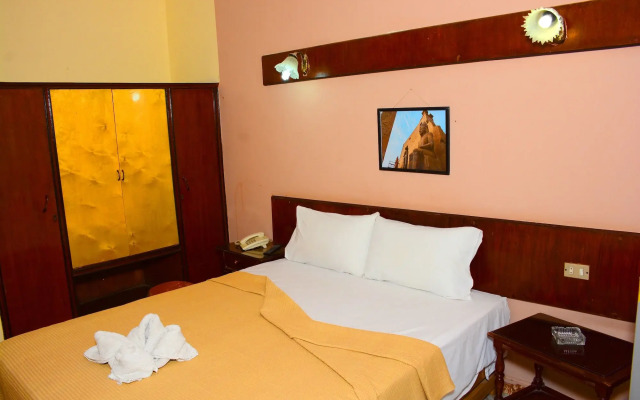 hotel shady