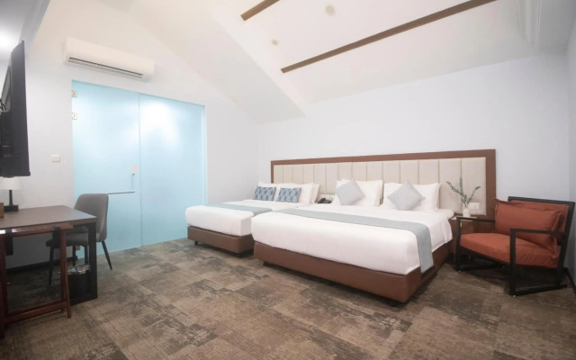 Santa Grand Hotel East Coast, a NuVe Group Collection