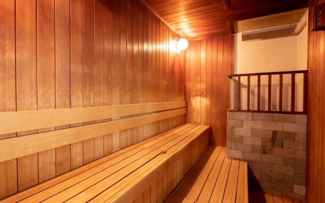 Ooedo Onsen Monogatari Wanwan Resort Awazu