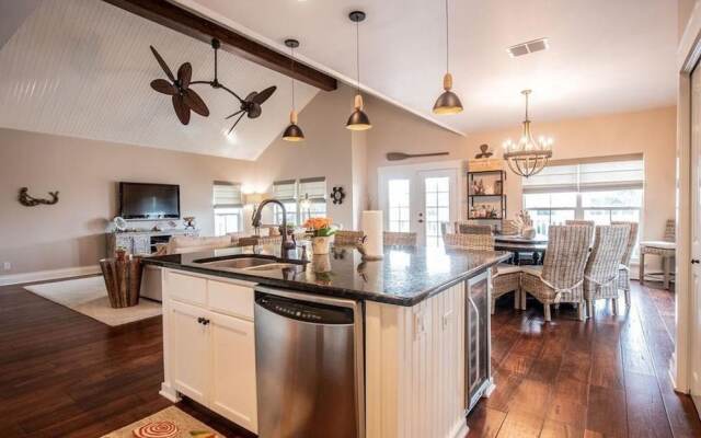 Cinnamon Shore- Grace House 188 BE