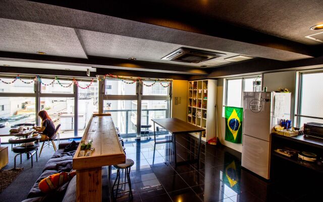Santiago Guesthouse Hiroshima – Hostel