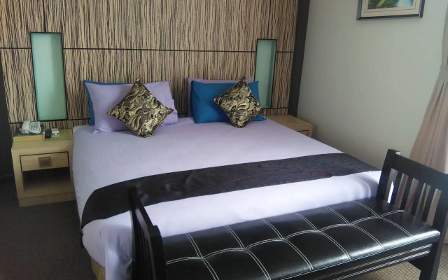 Grand Medallion Hotel