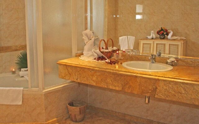 Sea Star Beau Rivage Hotel
