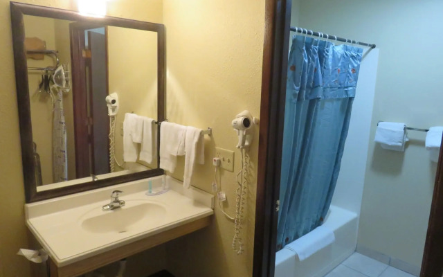 Americas Best Value Inn Story City