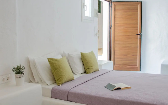 George & Irene Hotel