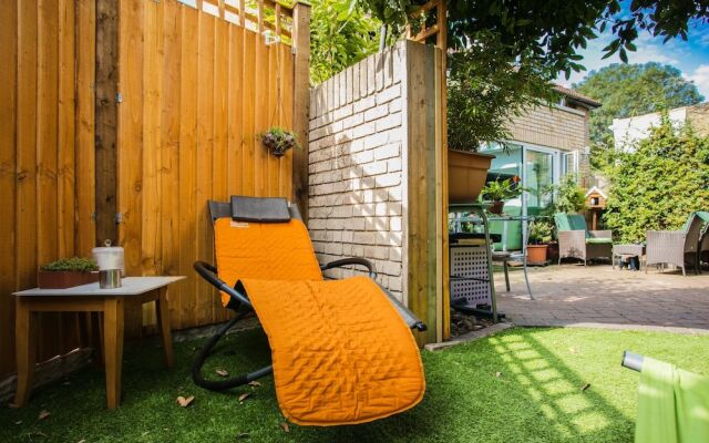 Spacious 3 Bedroom in South East London With Garden