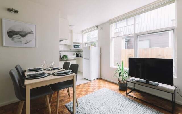 Cosy Melbourne Apartment Close To CBD