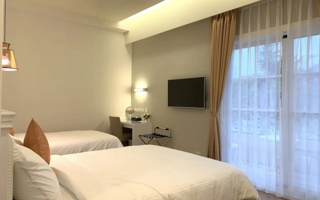 Joy Hotel