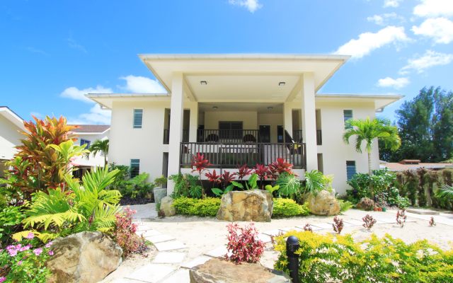 Moana Sands Beachfront Villas