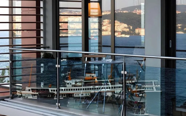 Deris Bosphorus Lodge