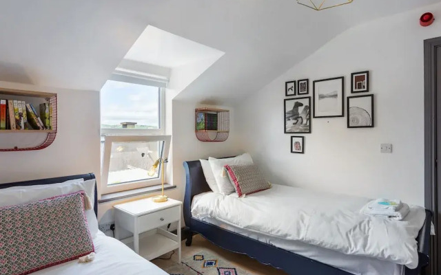Macs Townhouse