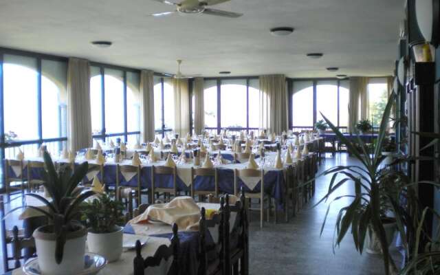 Battle of Britain Hotel