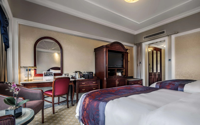 Kunming Green Lake Hotel