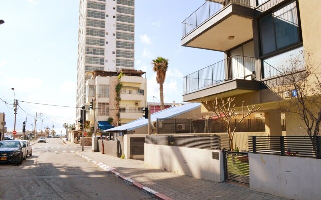 Beautiful Sea View Apt Tel Aviv TL5