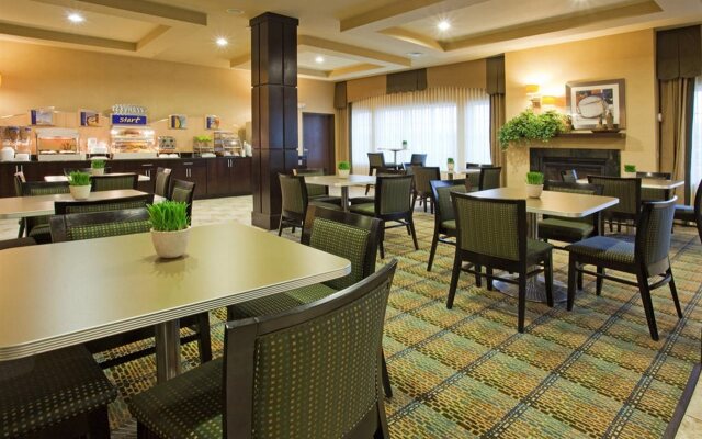 Holiday Inn Express & Suites Eau Claire North, an IHG Hotel