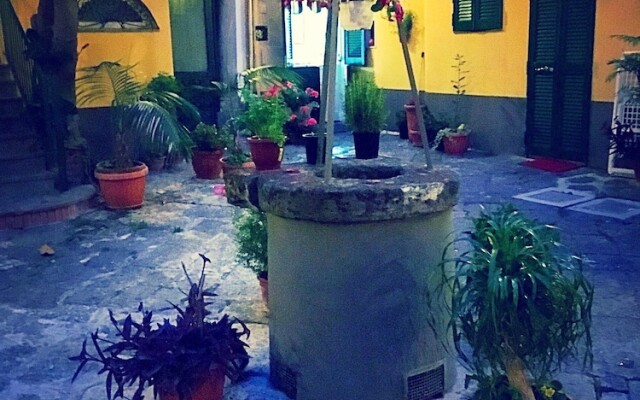 Napul'è Apartment