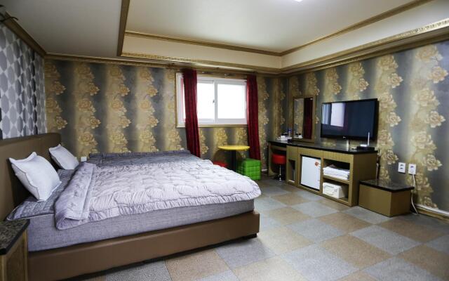 Donghae Daemyung Motel