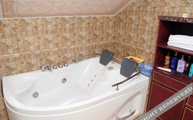 Yunlong Xiyu Business Hotel