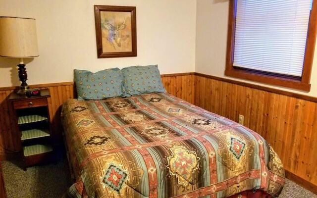 Duxbury 2 Bedroom Condo