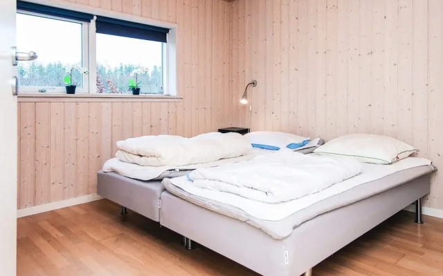 10 Person Holiday Home in Glesborg-by Traum