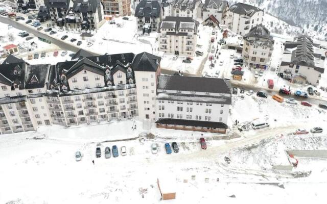 Kopaonik - Milmari P50 apartman sa garažom