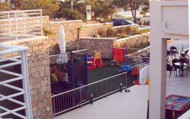 Nikitas 2 Studios