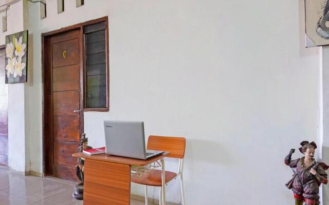 OYO Life 91670 Mannsur Homestay Syariah