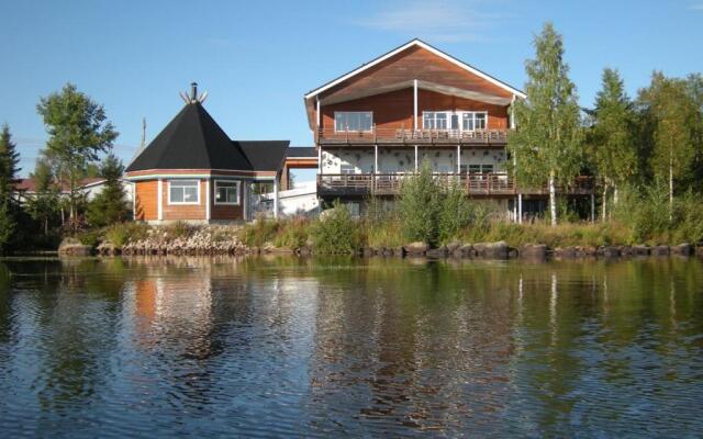 Salmon Holiday Village