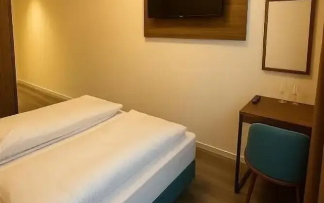 Lillys Hotel München-Unterschleißheim