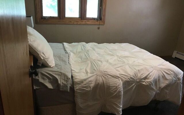 Updated and Cozy 2-bedroom in Rochester