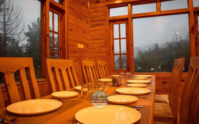 The FrozenFall Resort - Gulmarg