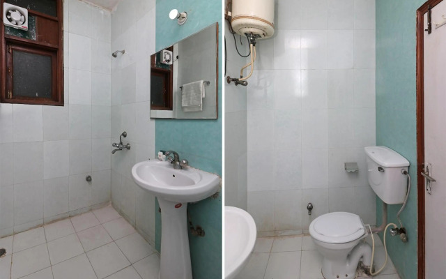 OYO 10662 Hotel Town Noida