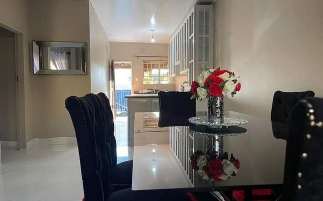 Spacious and Harmonious 2 Bedroomed Apartment