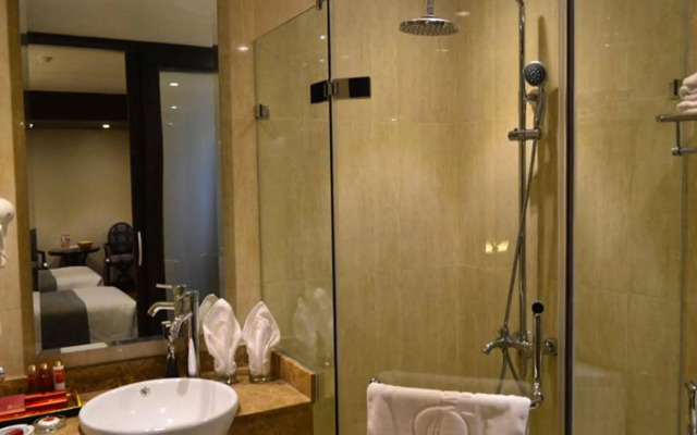 Rising Dragon Villa Hotel
