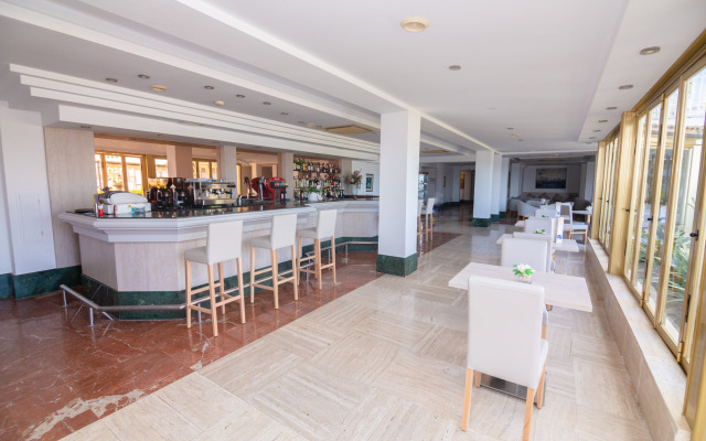 Hotel Club S'illot