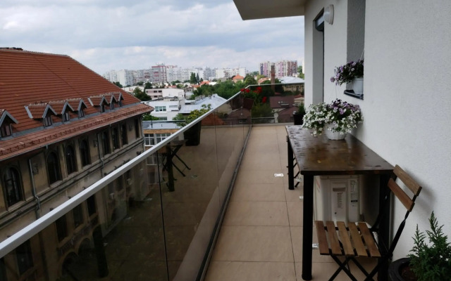 Urban Nest Apartment