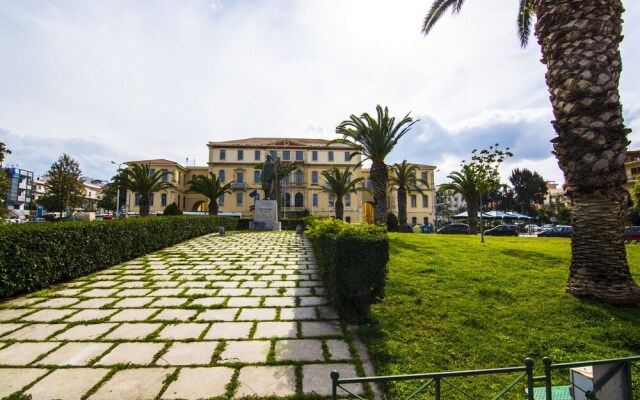 Luxury Mari House