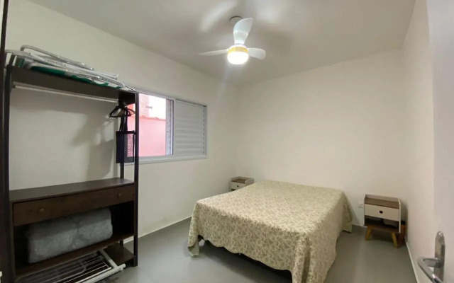 Casa em Bertioga condomínio 250 metros da praia