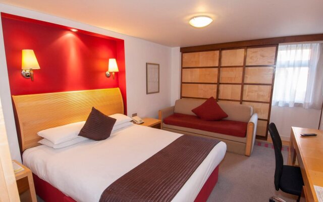 The Bell Hotel Epping