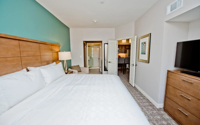 Staybridge Suites Houston - Humble Beltway 8 E by IHG