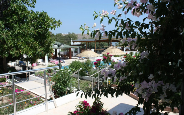 Bronze Hotel