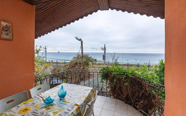 Amazing House With Sea View in Bakirkoy